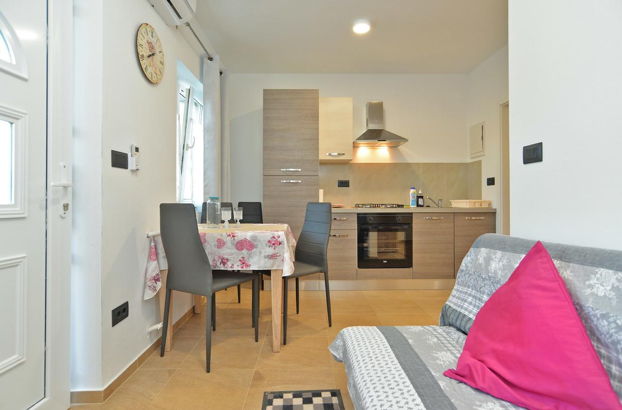 Apartments Elizabeta 1701 Fažana Eksteriør billede