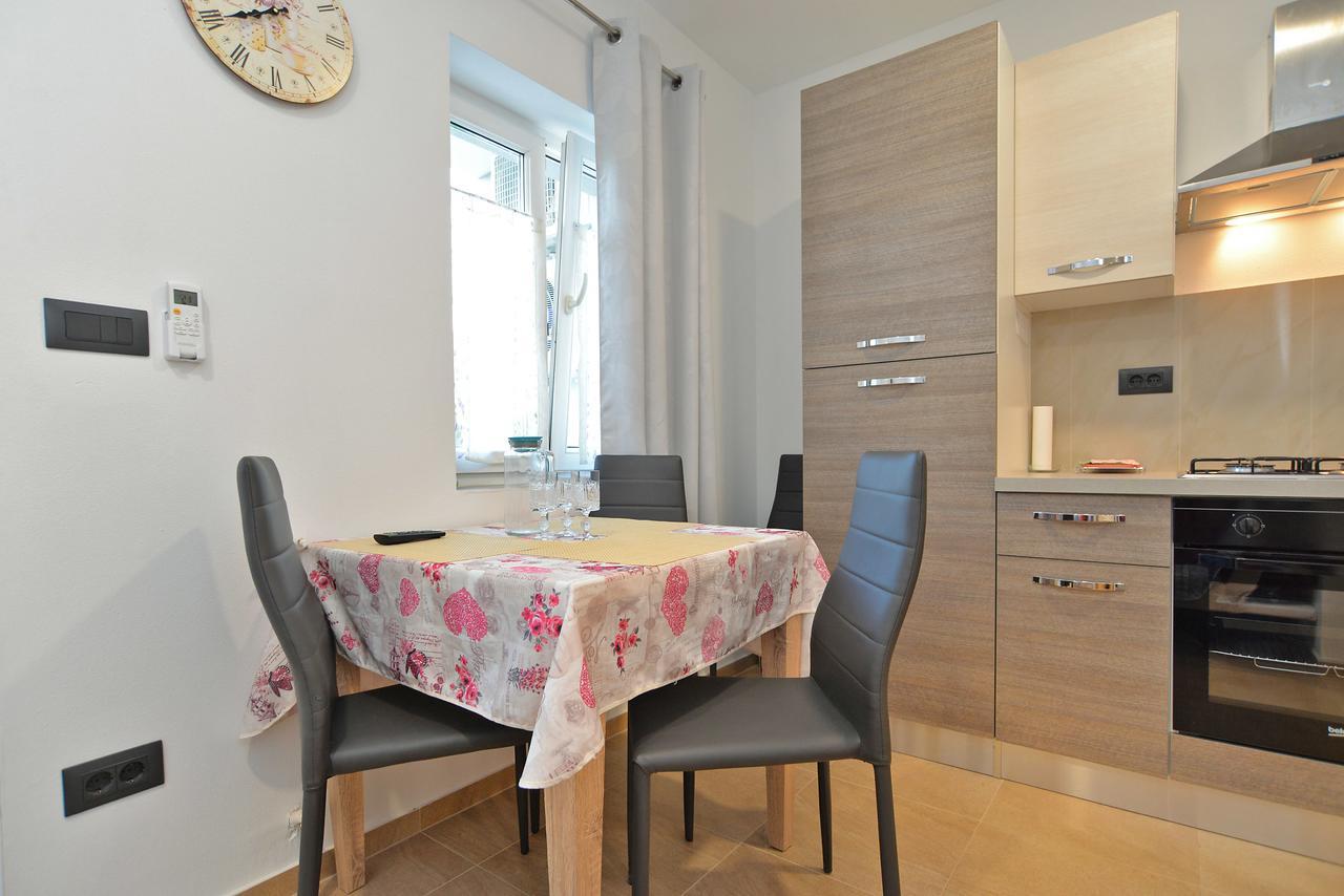 Apartments Elizabeta 1701 Fažana Eksteriør billede